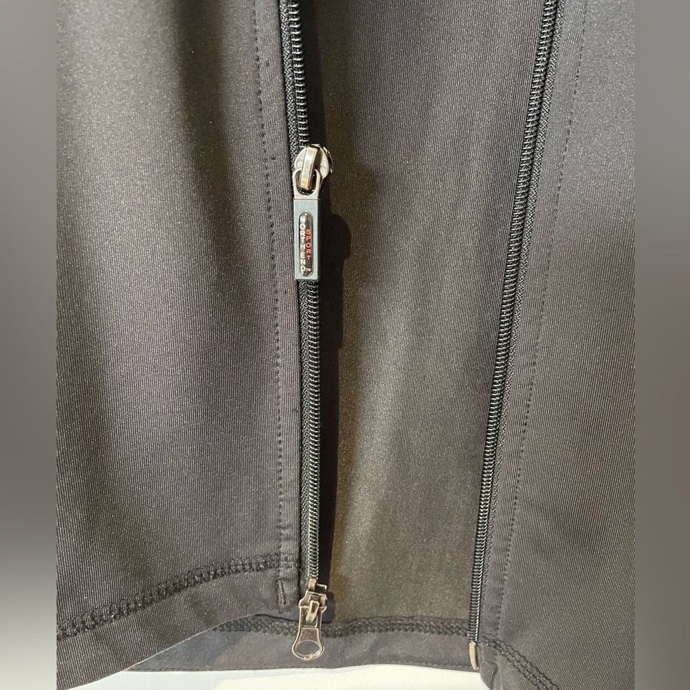 Black Jacket Size medium - Picture 4 of 7